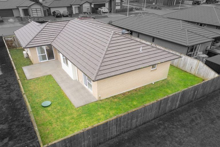 Photo of property in 17 Tawhiti Road, Pukekohe, 2120