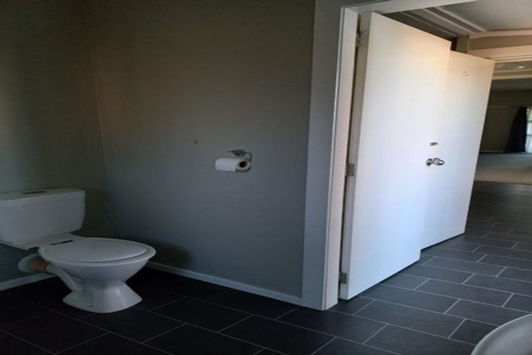 Photo of property in 74 Portal Street, Durie Hill, Whanganui, 4500