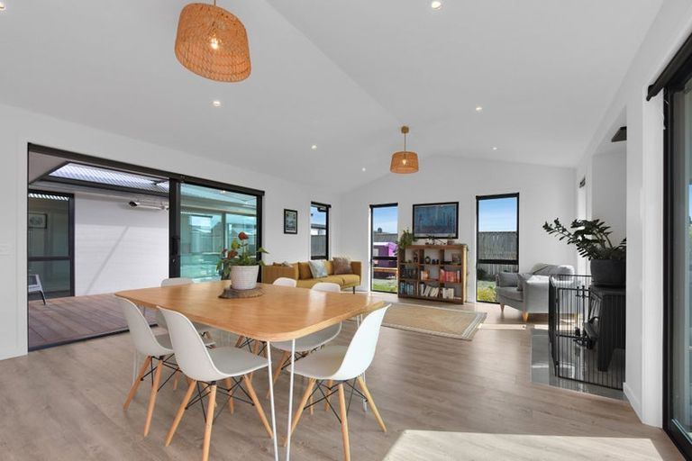 Photo of property in 106 Iwa Street, Mapua, 7005