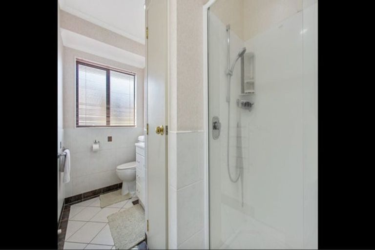 Photo of property in 1 Ashland Place, Weymouth, Auckland, 2103