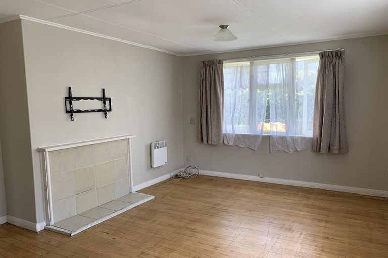 Photo of property in 14 Arimu Road, Papakura, 2110