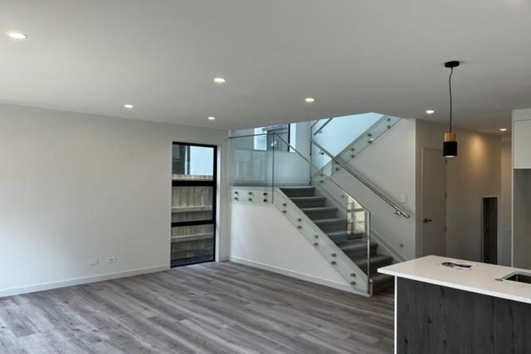 Photo of property in 25 Clara Road, Silverdale, 0932