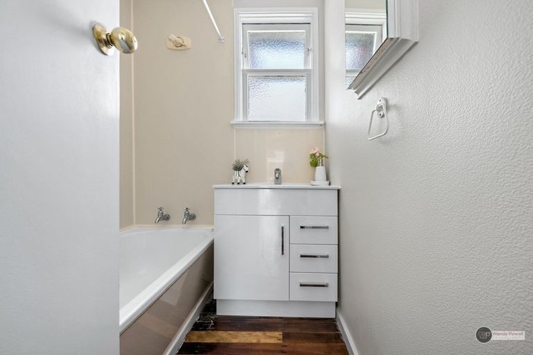 Photo of property in 32 Cottle Street, Avalon, Lower Hutt, 5011