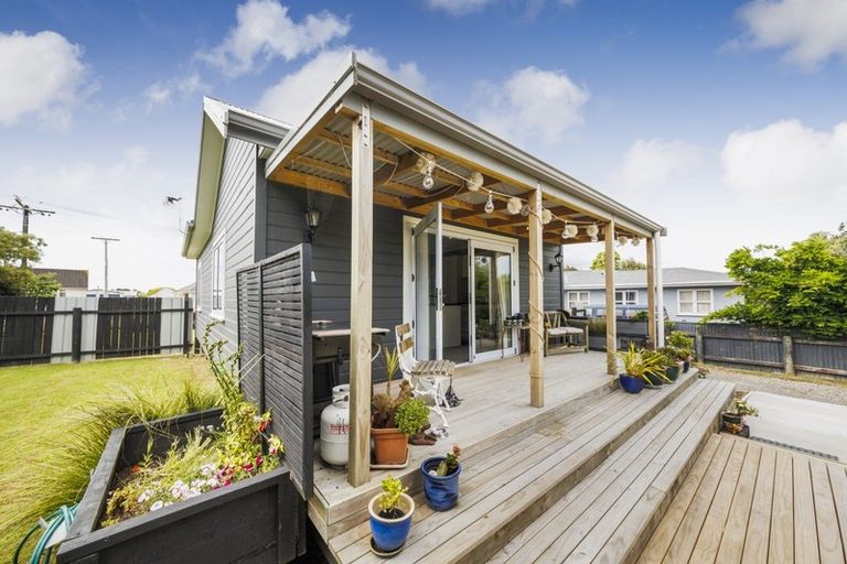 Photo of property in 17 Tyne Street, Rongotea, 4476