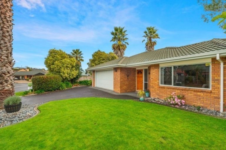 Photo of property in 6 Chatswood Place, Rototuna, Hamilton, 3210