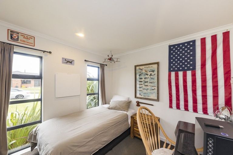 Photo of property in 76 Cashmere Drive, Fitzherbert, Palmerston North, 4410