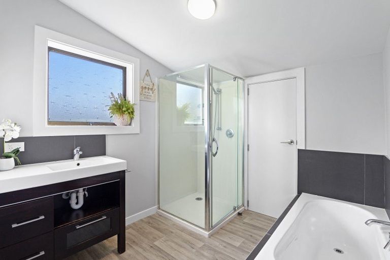 Photo of property in 27 Station Road, Coalgate, 7673