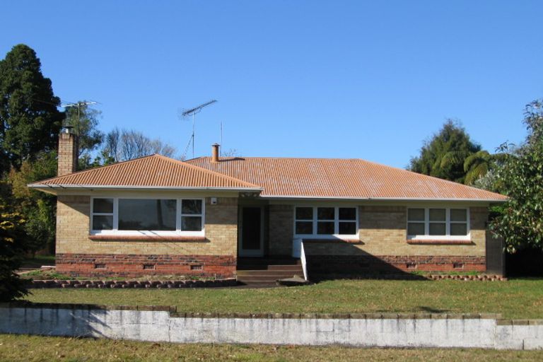 Photo of property in 9 Alma Crescent, Papakura, 2110