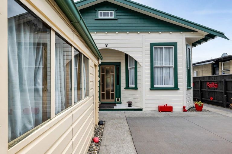 Photo of property in 121 Lemon Street, New Plymouth, 4312