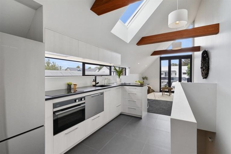 Photo of property in 10 Melrose Street, Roslyn, Dunedin, 9010