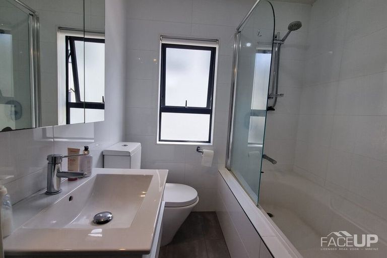 Photo of property in 34 Makamaka Lane, Albany Heights, Auckland, 0632