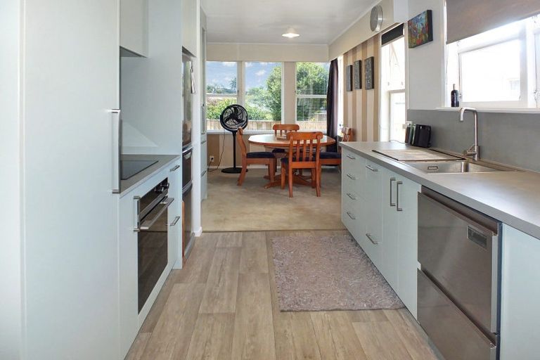 Photo of property in 16 Mark Perreau Place, Foxton, 4814