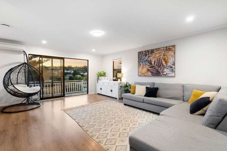 Photo of property in 239 Vipond Road, Stanmore Bay, Whangaparaoa, 0932