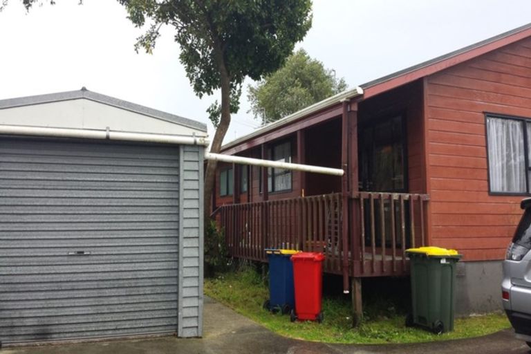 Photo of property in 1 Cabello Place, Unsworth Heights, Auckland, 0632