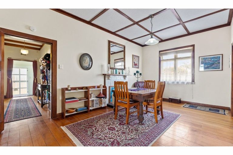 Photo of property in 56 Ngataringa Road, Devonport, Auckland, 0624