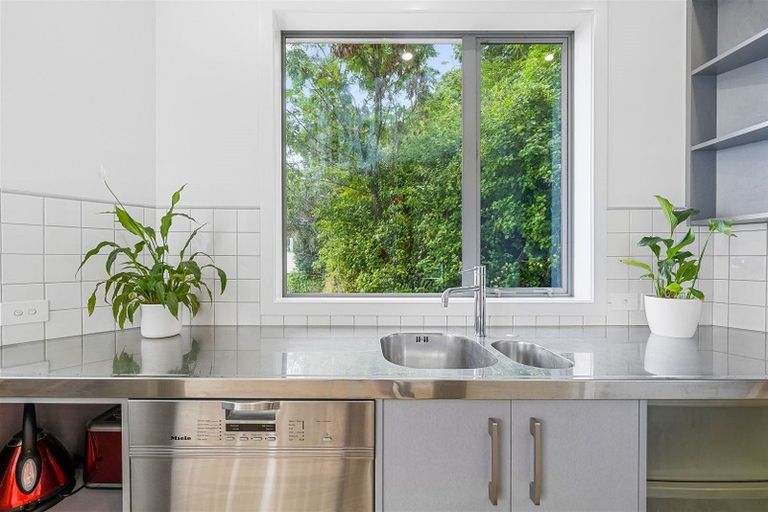 Photo of property in 73 Moana Road, Plimmerton, Porirua, 5026