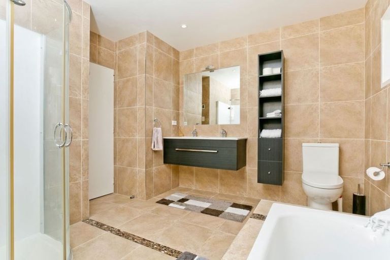 Photo of property in 10 Monarch Avenue, Hillcrest, Auckland, 0627