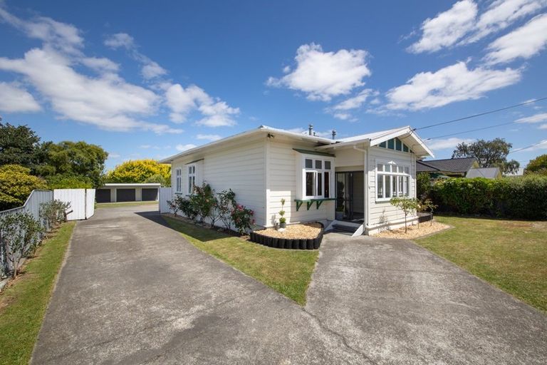 Photo of property in 15 Wellington Street, Feilding, 4702
