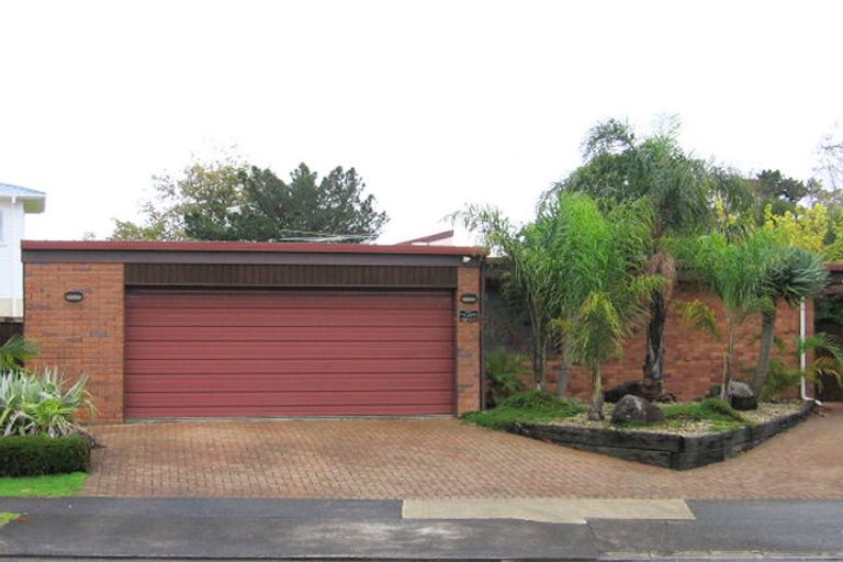 Photo of property in 128 Tiraumea Drive, Pakuranga, Auckland, 2010