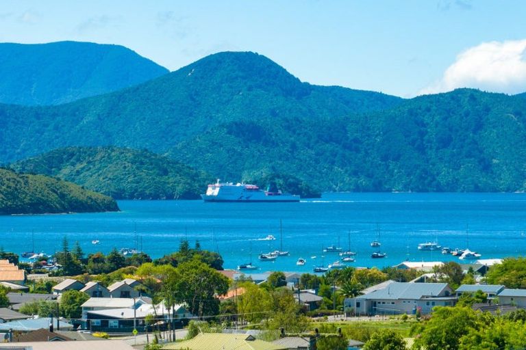 Photo of property in 34 Moana View Road, Waikawa, Picton, 7220