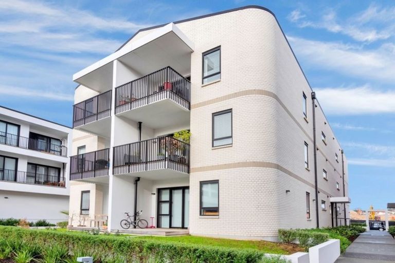 Photo of property in 102/10 Nugget Avenue, Hobsonville, Auckland, 0616