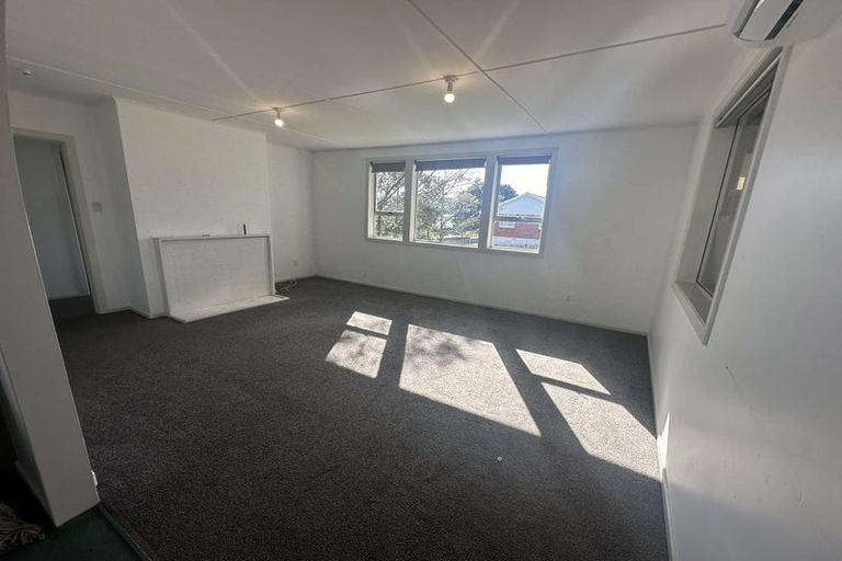 Photo of property in 2 Penguin Grove, Waitangirua, Porirua, 5024