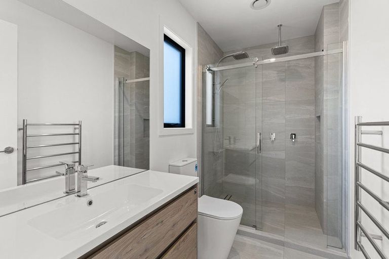 Photo of property in 228a Heta Road, Merrilands, New Plymouth, 4312