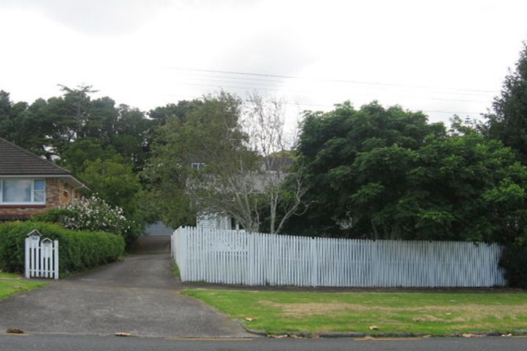 Photo of property in 15a Symonds Street, Onehunga, Auckland, 1061