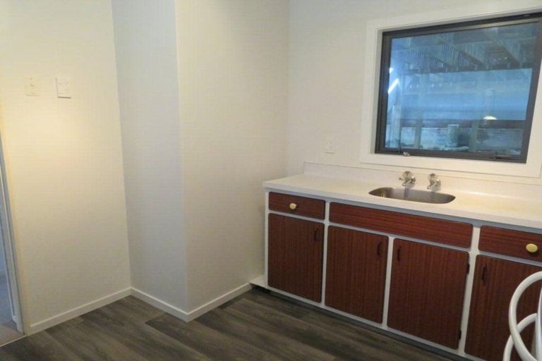 Photo of property in 1/7 Raroa Road, Kelburn, Wellington, 6012