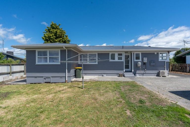 Photo of property in 5 Guy Place, Melville, Hamilton, 3206