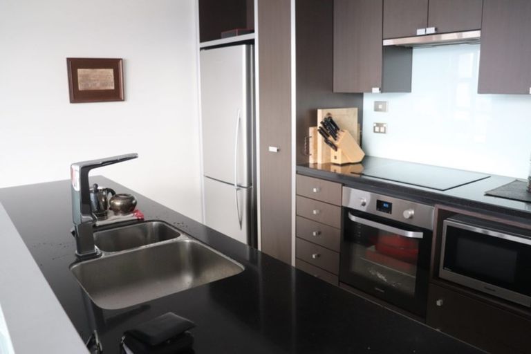 Photo of property in Summit Apartments, 29/184 Molesworth Street, Thorndon, Wellington, 6011