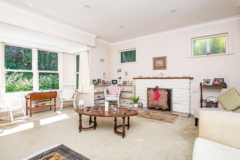 Photo of property in 51 Tarawera Road, Johnsonville, Wellington, 6037