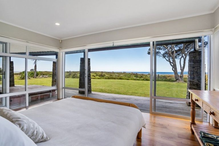 Photo of property in 12 Tuna Place, Whiritoa, Whangamata, 3691