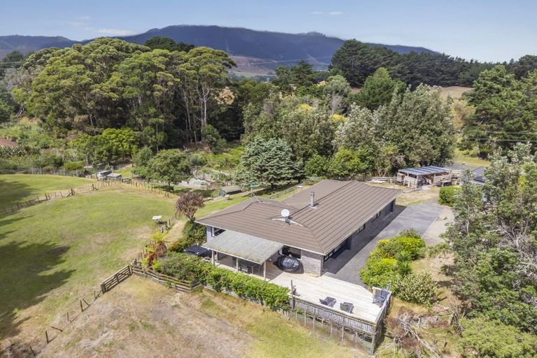 Photo of property in 168 Te Hapua Road, Te Horo, Otaki, 5581