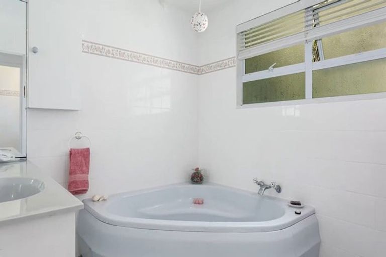 Photo of property in 216 Pohutukawa Avenue, Ohope, 3121