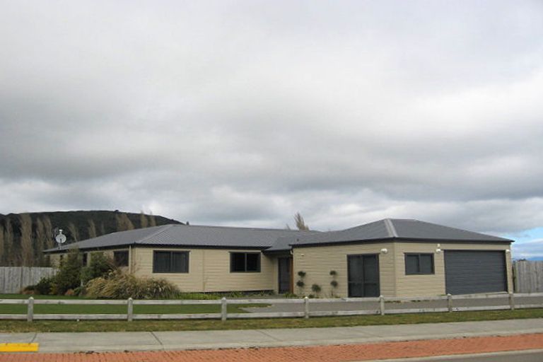 Photo of property in 173 Lisland Drive, Kinloch, Taupo, 3377
