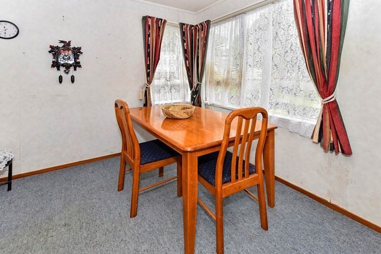 Photo of property in 18 Limond Street, Randwick Park, Auckland, 2105