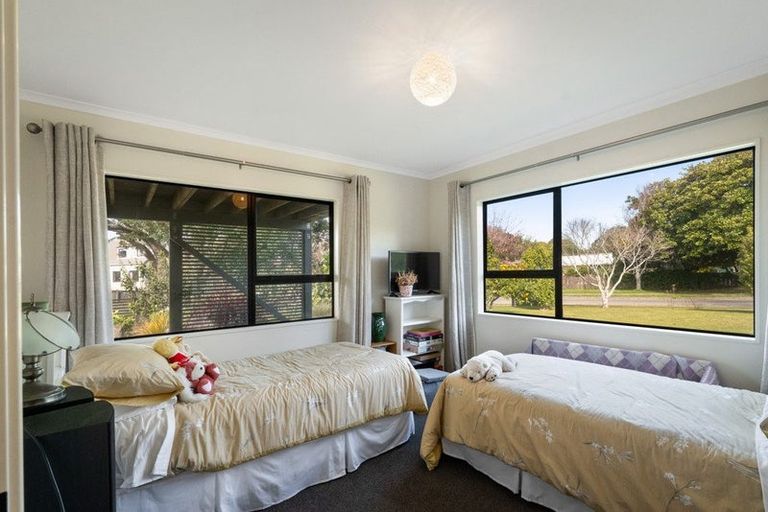 Photo of property in 11 Pohutukawa Drive, Athenree, Katikati, 3177