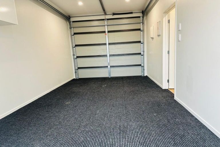 Photo of property in 8c Hobart Crescent, Wattle Downs, Auckland, 2103