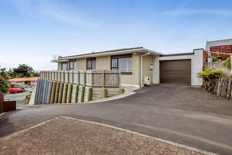 Photo of property in 2/153 Tukapa Street, Westown, New Plymouth, 4310
