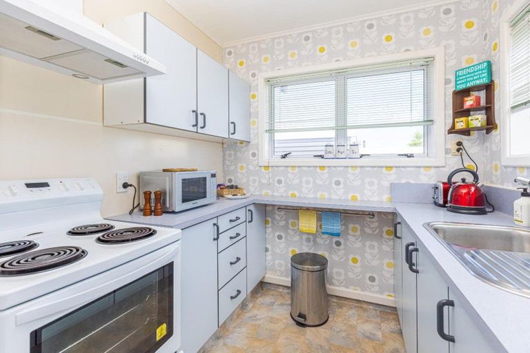 Photo of property in 30 Seafront Road, Castlecliff, Wanganui, 4501