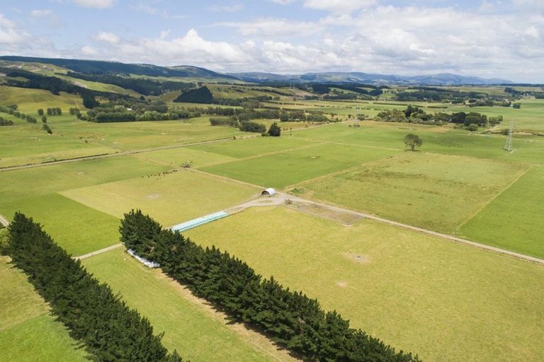 Photo of property in 703 Fitzherbert Road East, Aokautere, Palmerston North, 4471