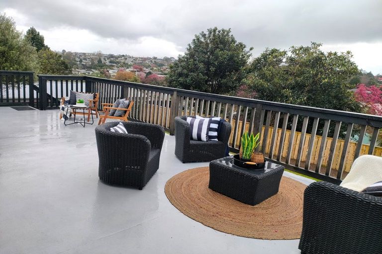 Photo of property in 28 Woodford Avenue, Brookfield, Tauranga, 3110