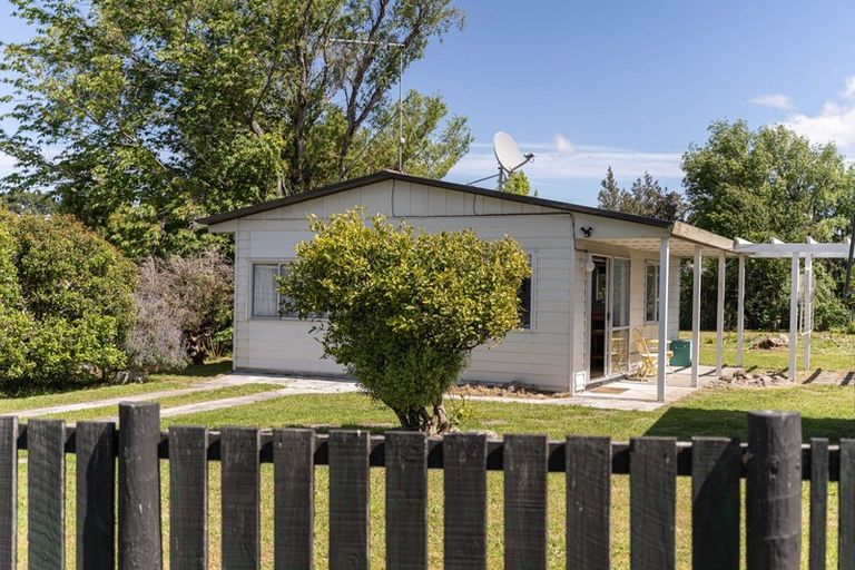 Photo of property in 106 Brandon Street, Featherston, 5710