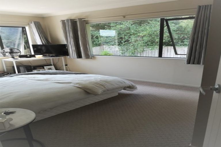 Photo of property in 11 Jomard Terrace, Northcross, Auckland, 0632