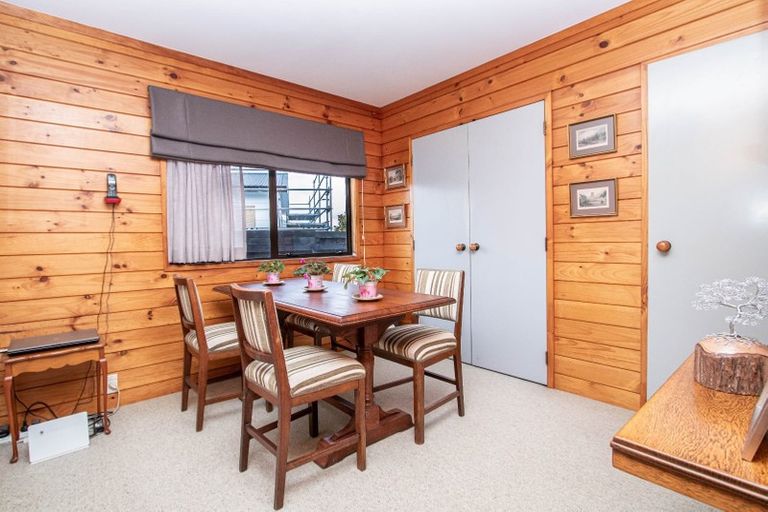 Photo of property in 1 Beadle Place, St Andrews, Hamilton, 3200