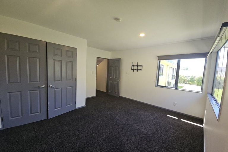 Photo of property in 65 Samwell Drive, Whitby, Porirua, 5024