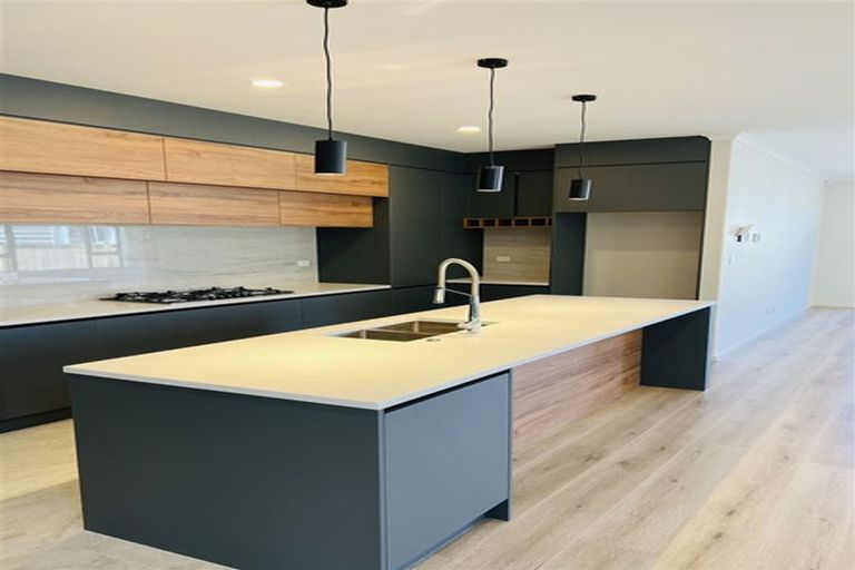 Photo of property in 28 Lime Hill Rise, Flat Bush, Auckland, 2019