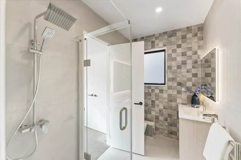 Photo of property in 4b Tawa Crescent, Manurewa, Auckland, 2102