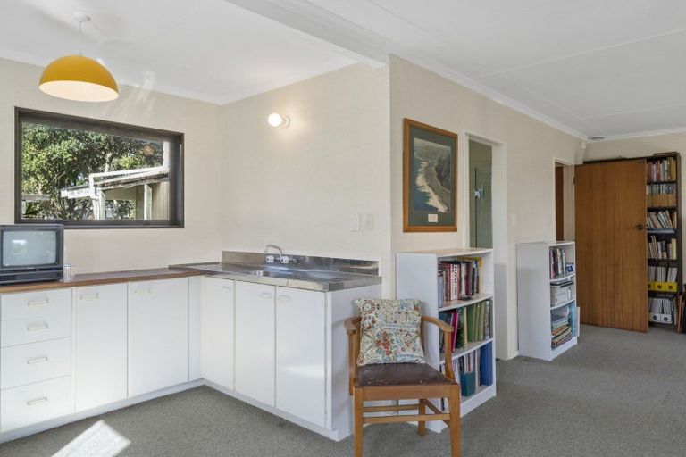 Photo of property in 5 Moana Street, Otaki Beach, Otaki, 5512